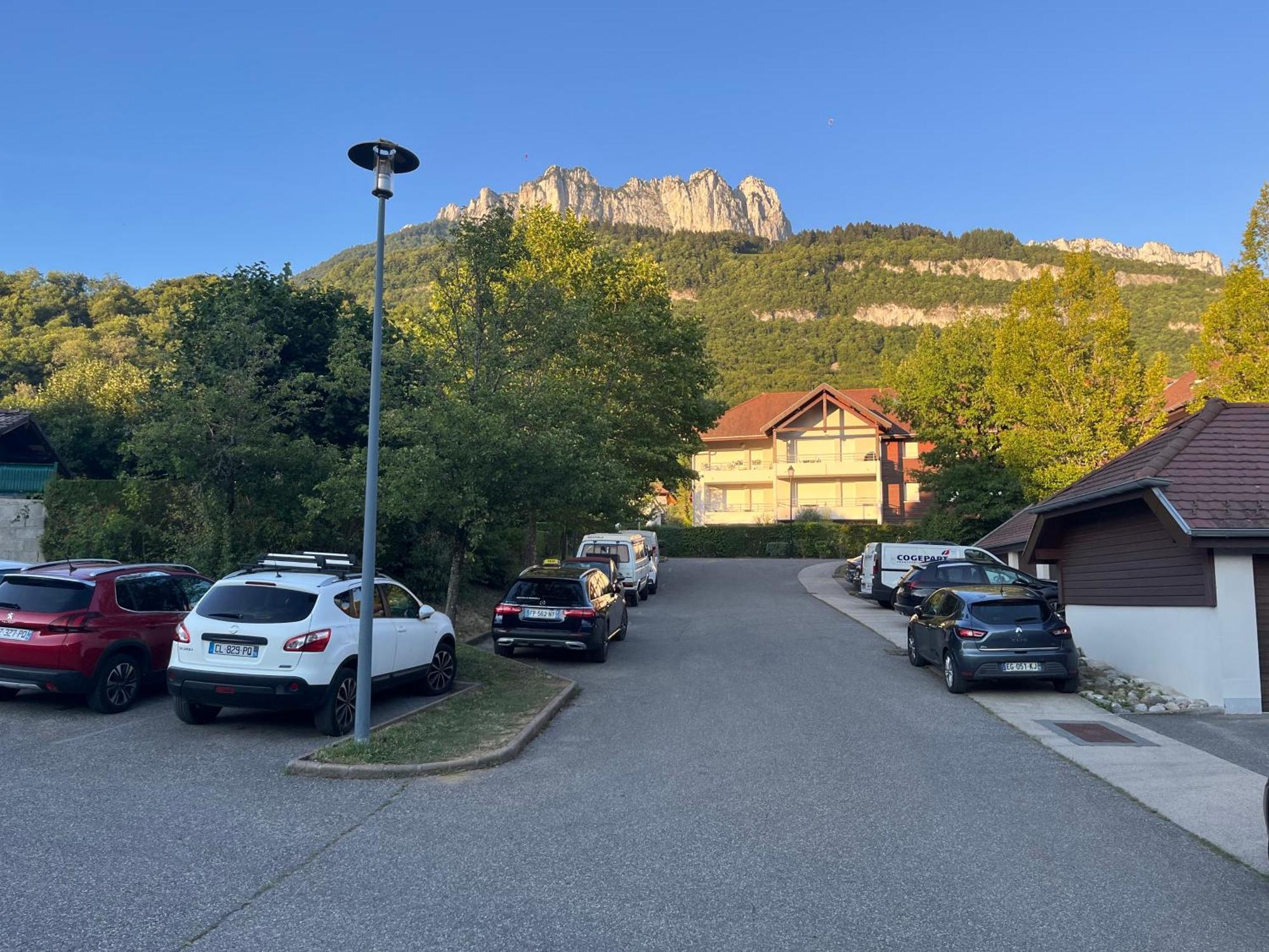 Entre Lac D'Annecy Et Montagnes, Golf Et Parapente A Pieds تالوار الغرفة الصورة